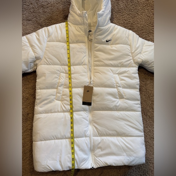 NWT - Nike Therma Fit Loose Hooded Puffer Parka White - L - Picture 4 of 8